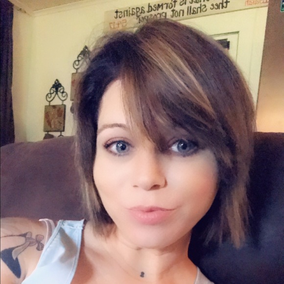 Meet your Posher, Amanda - Picture 1 of 1